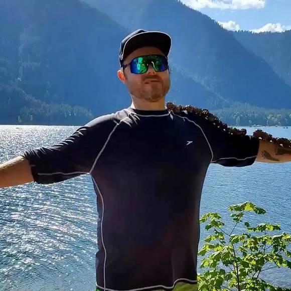 Meet your Posher, Adam - Picture 1 of 1